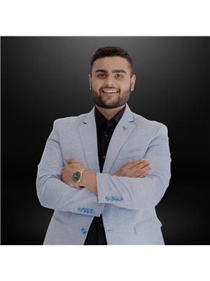 Portrait of Himanshu Chopra, Associate.